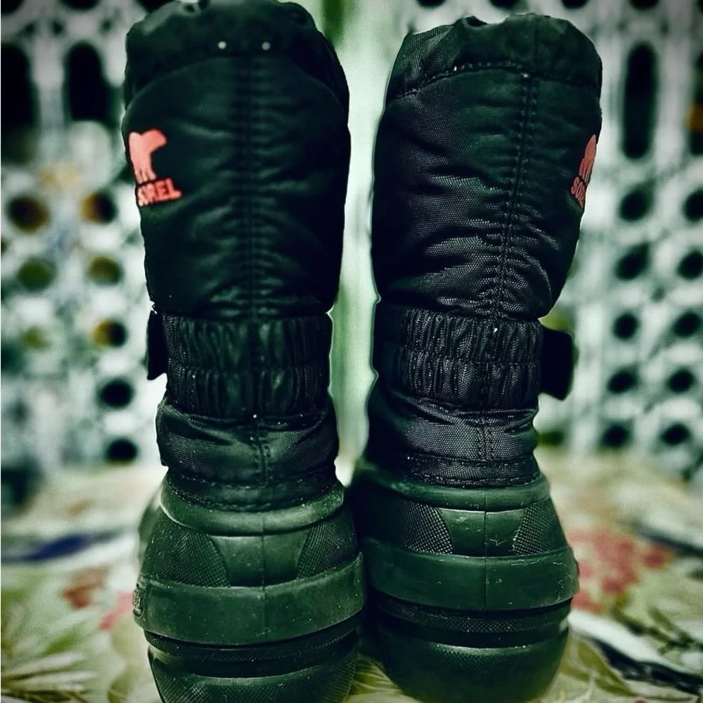Sorel Cub Kids Snow Boots Size 12 Black Waterproof Insulated Warm Winter like nw